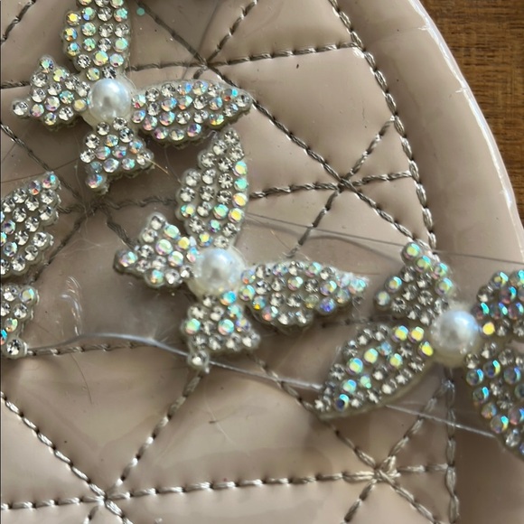 Butterfly Embellished Sandals iridescent Size 9 US - Picture 3 of 4